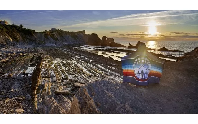 Voited Recycled Ripstop Travel Blanket Monadnock/tree Green 7 Voited Recycled Ripstop Travel Blanket Monadnock/tree Green - Image 5