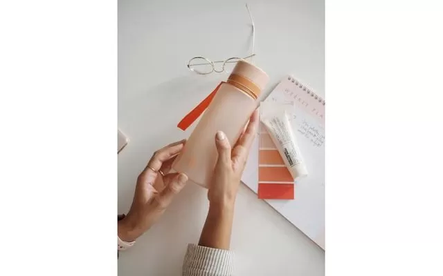 Equa Plain Black Water Bottle 600 Ml 6 Equa Plain Black Water Bottle 600 Ml - Image 4