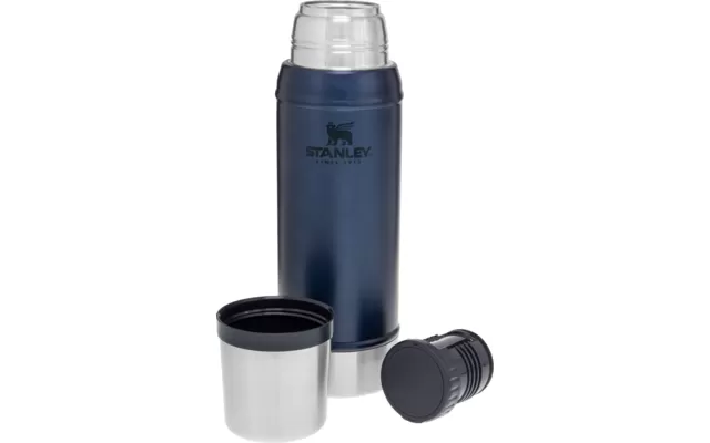 Stanley Classic Legendary Stainless Steel Water Bottle 0.75 Liter Hammertone Green 5 Stanley Classic Legendary Stainless Steel Water Bottle 0.75 Liter Hammertone Green - Image 3