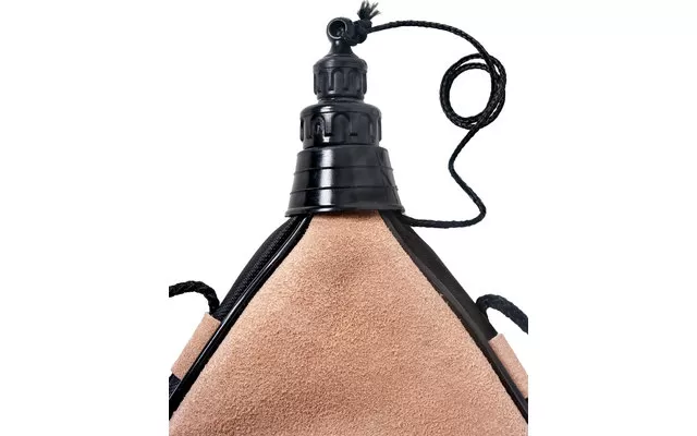 Origin Outdoors Bota Original Leather Bottle Curved 1 Liter 5 Origin Outdoors Bota Original Leather Bottle Curved 1 Liter - Image 3