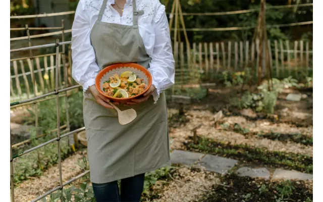 Rebel Outdoor Melamine Bowl 28 Cm Orange 3 Rebel Outdoor Melamine Bowl 28 Cm Orange