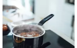 Fiskars Functional Form Saucepan 1.5 Liters -Quality Camping Shop 739886 4988033